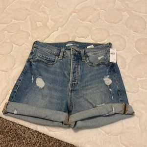Sky high shorts extra high rise, size 4 new with tags